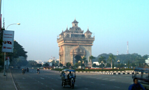 パトゥサイ (Patuxai)